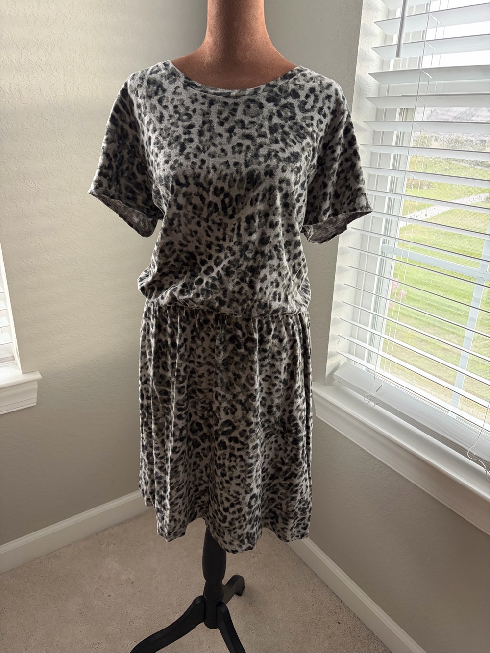 Old Navy Grey Leopard Print Midi Dress